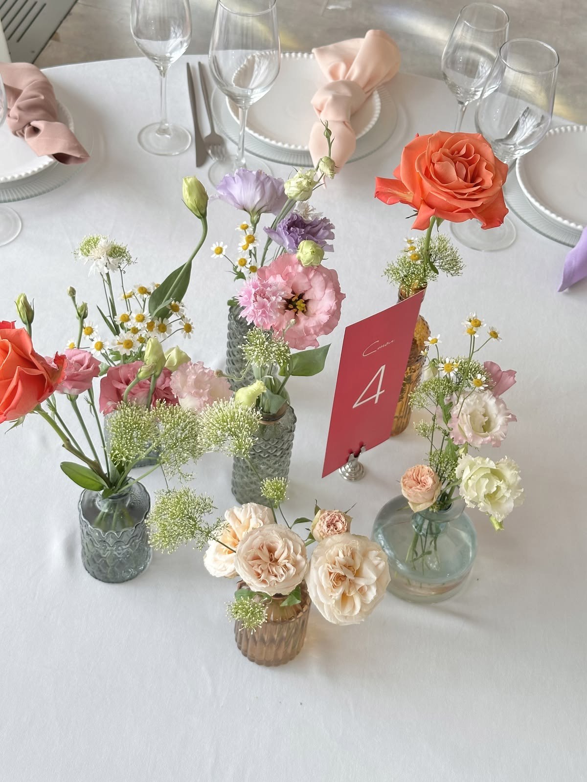 Event tablescape by Ione Florals